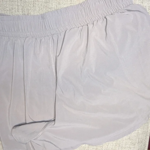 lululemon athletica Women's Gray Shorts - Picture 5 of 5